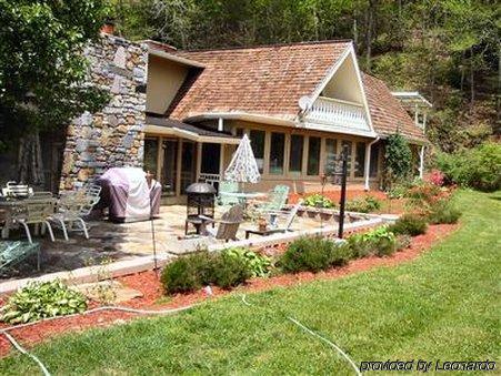 Rock Laurel Bed And Breakfast Candler Luaran gambar